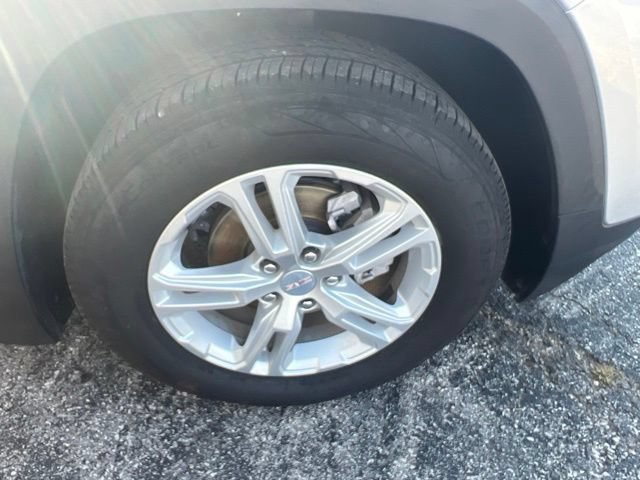 Used 2022 GMC Terrain SLE w/ Driver Convenience Package FWD image 23