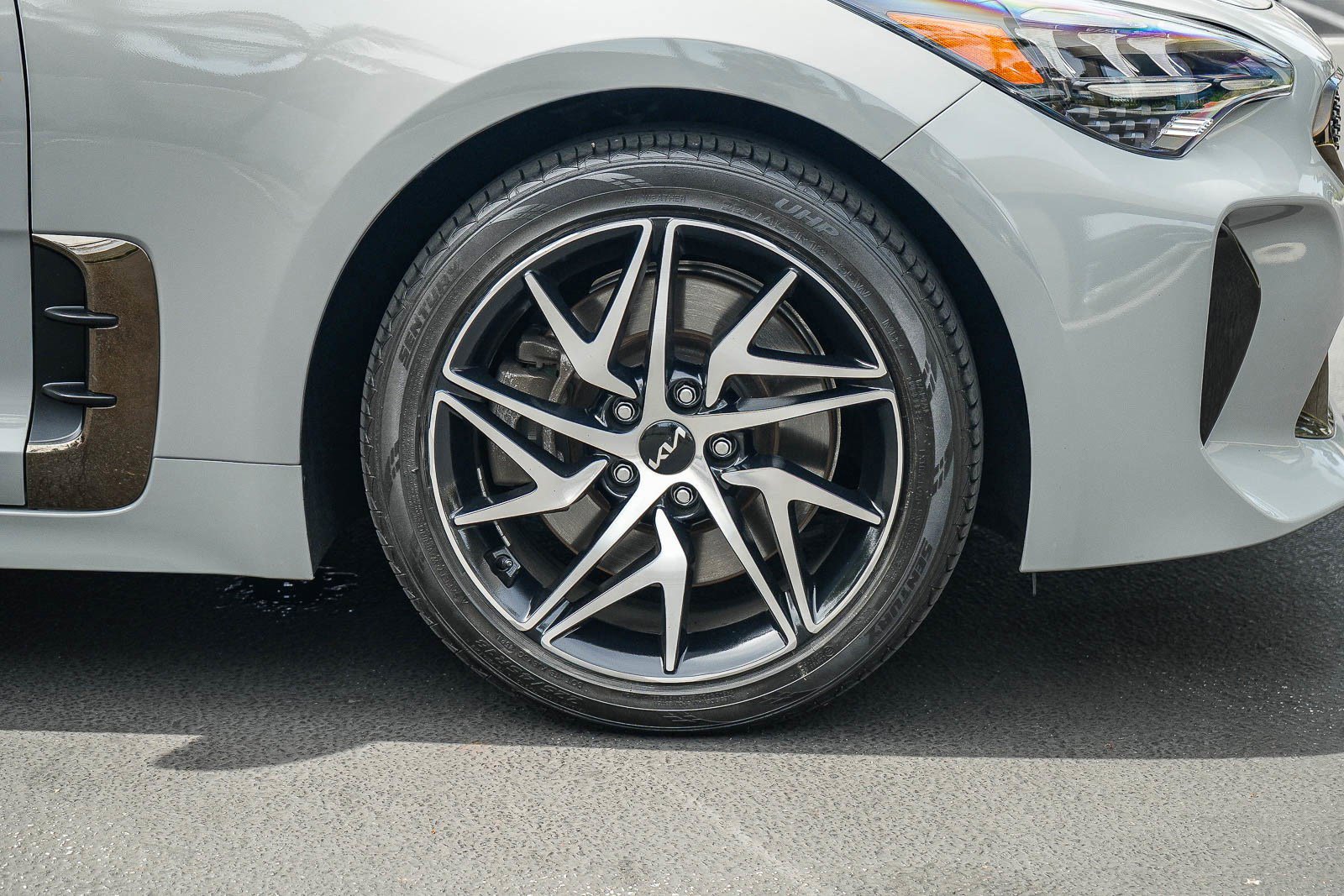 Used 2022 Kia Stinger GT-Line w/ Sun & Sound Package image 10