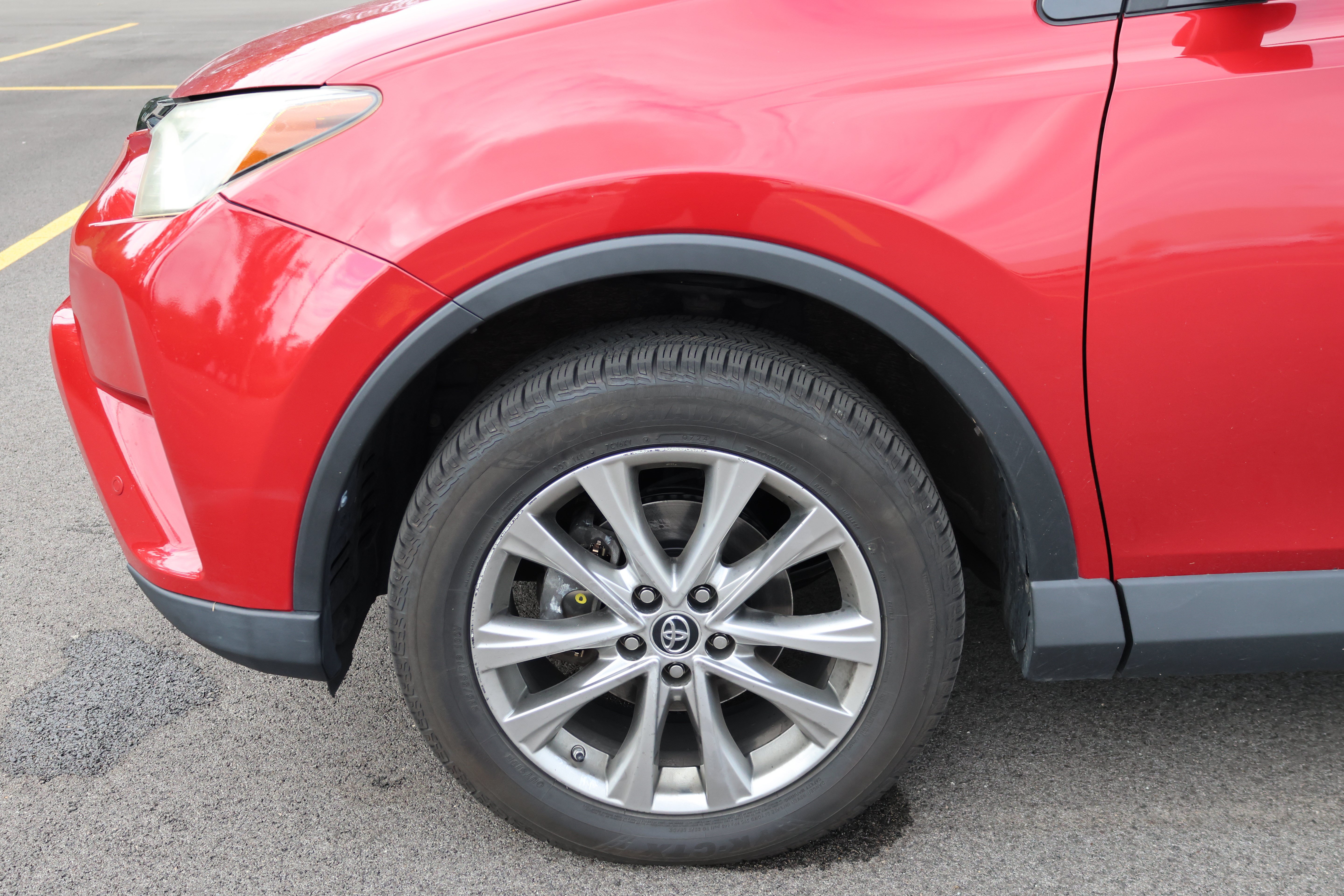 Used 2016 Toyota RAV4 Limited AWD/4WD image 9