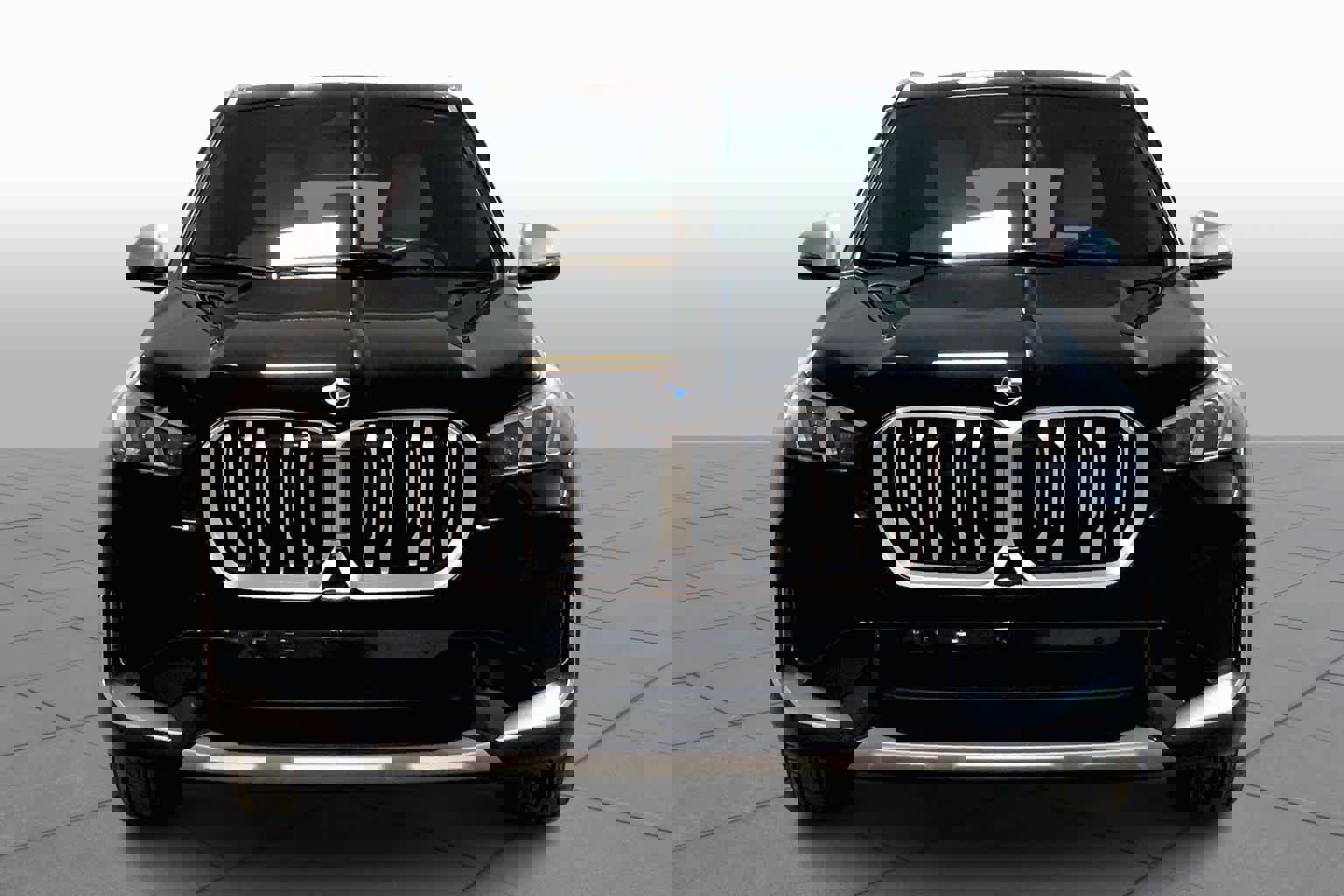 Certified 2024 BMW X1 xDrive28i w/ Convenience Package image 4