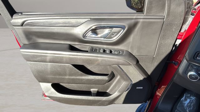 Used 2023 GMC Yukon SLT image 17