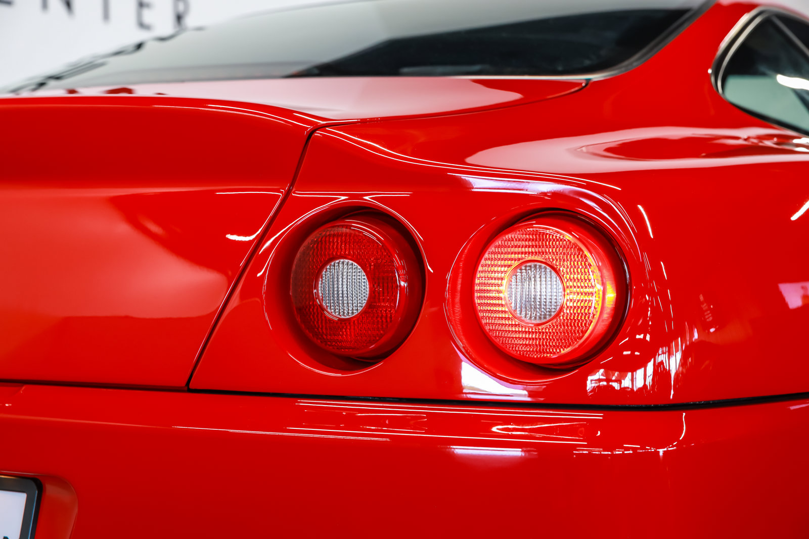 Used 2000 Ferrari 550 Maranello Coupe RWD image 21