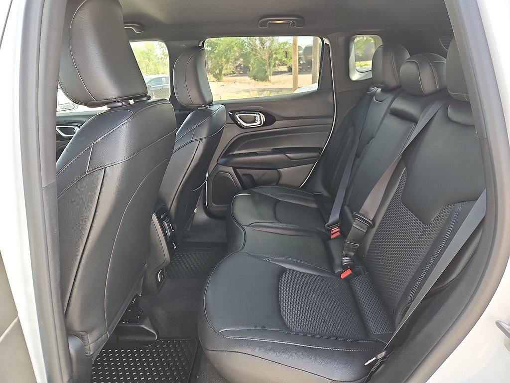 Used 2026 Jeep Compass Latitude w/ Quick Order Package 29K AWD/4WD image 11