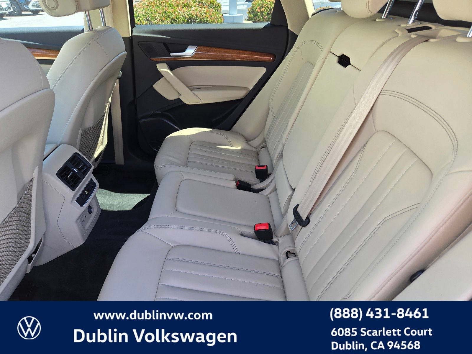 Used 2023 Audi Q5 2.0T Premium w/ Convenience Package AWD/4WD image 12