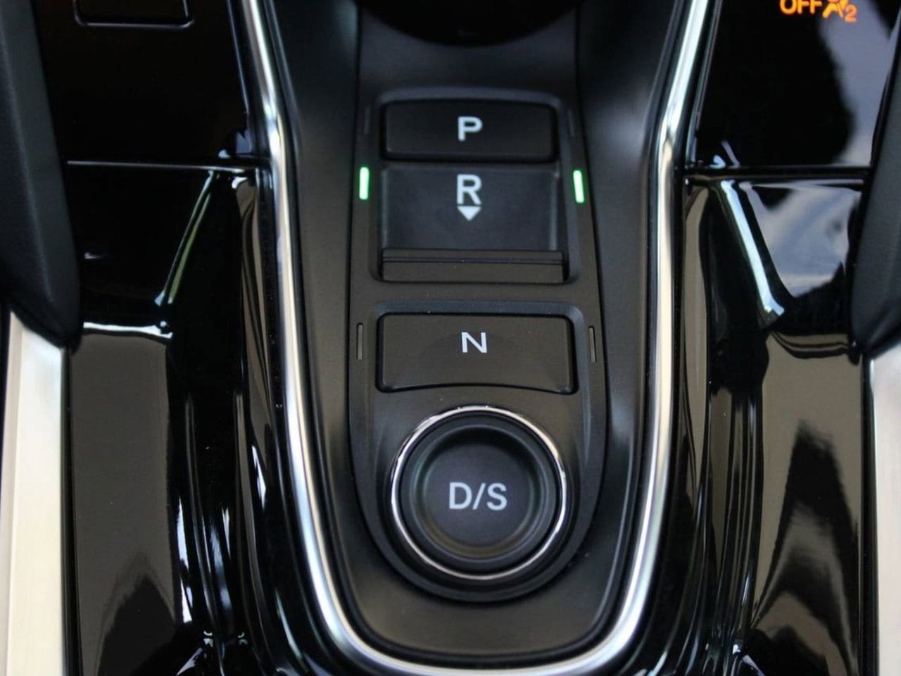 Used 2025 Acura RDX SH-AWD image 26