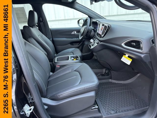 New 2026 Chrysler Voyager LX FWD image 35