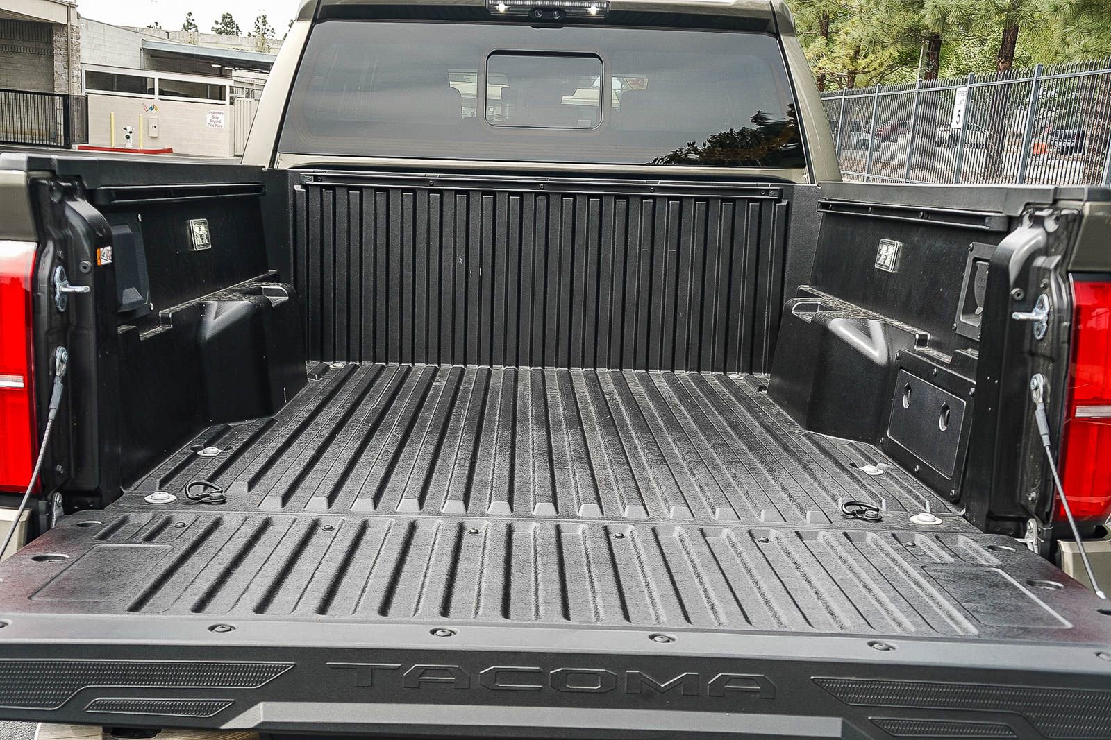 Certified 2024 Toyota Tacoma TRD Sport w/ TRD Sport Premium Package AWD/4WD image 34