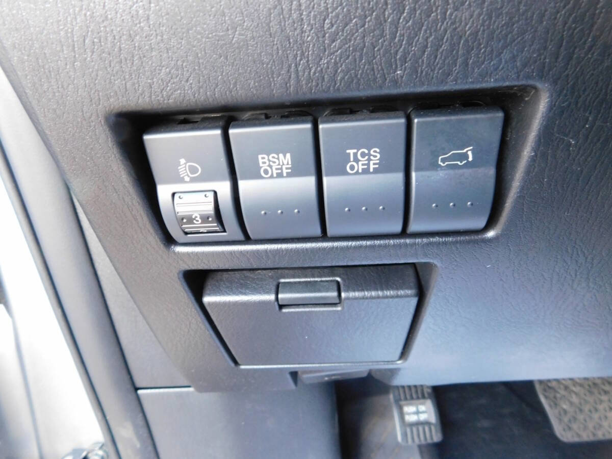 Used 2012 MAZDA CX-9 Grand Touring w/ Moonroof & Bose Audio Pkg image 18