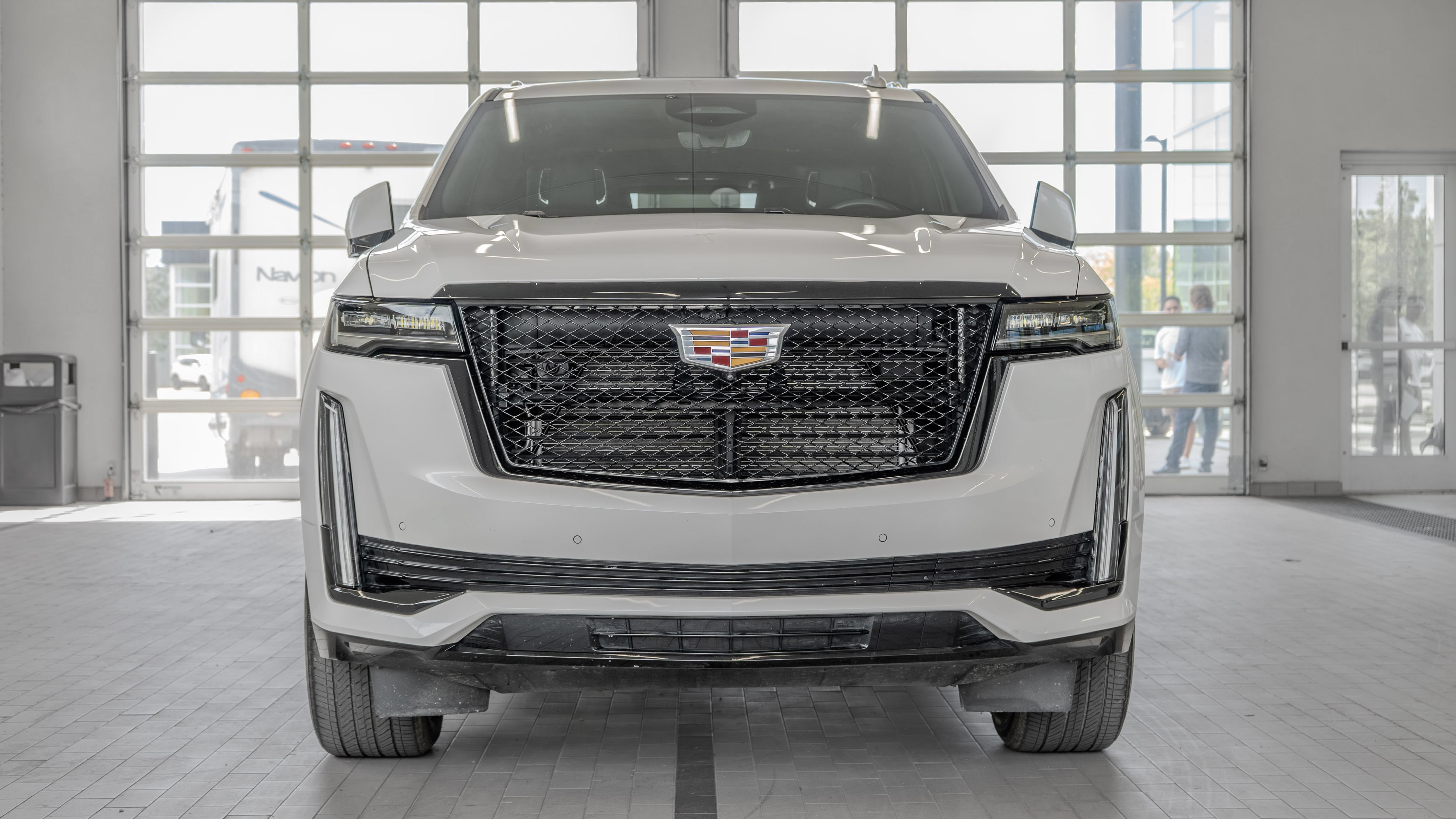 Used 2023 Cadillac Escalade Premium Luxury AWD/4WD image 11