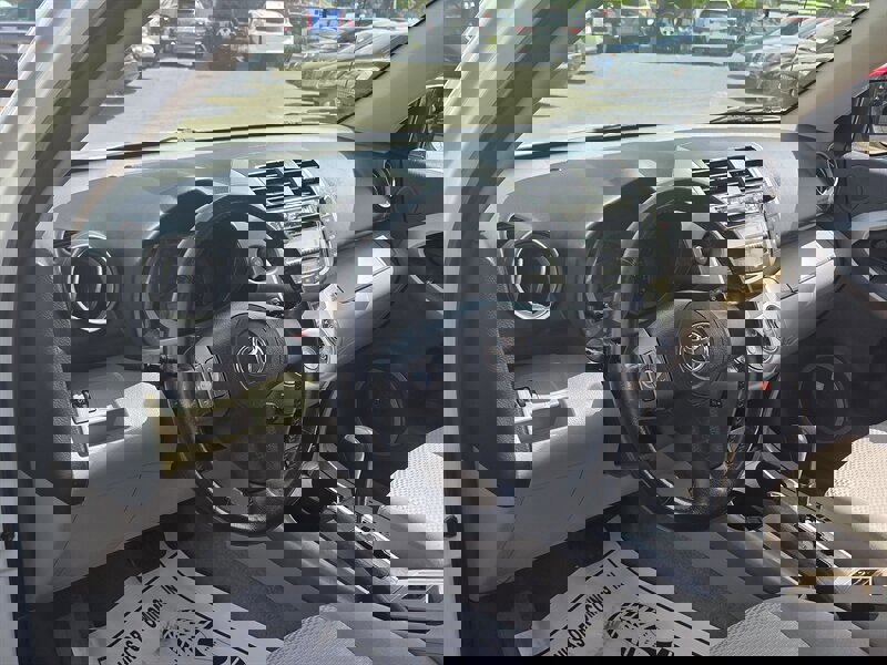 Used 2006 Toyota RAV4 Limited image 8