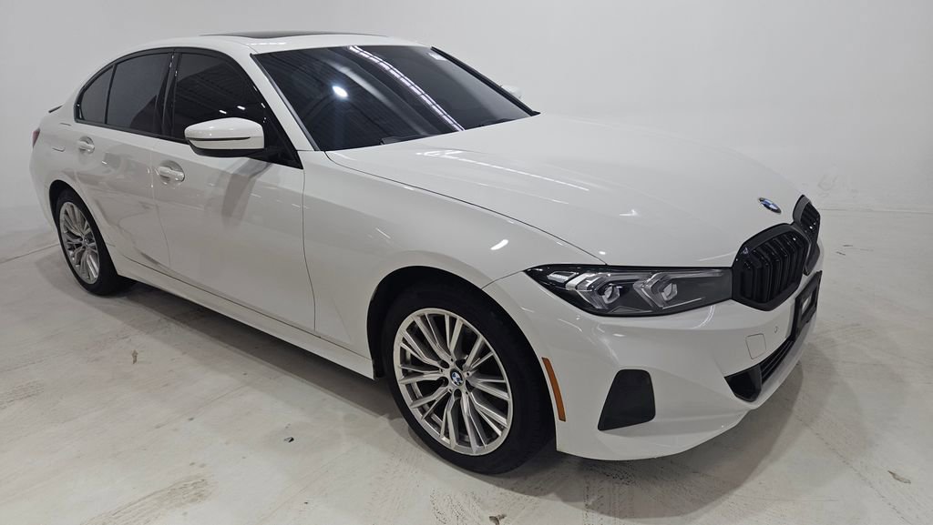 Used 2023 BMW 330i xDrive Sedan w/ Driving Assistance Package AWD/4WD image 11