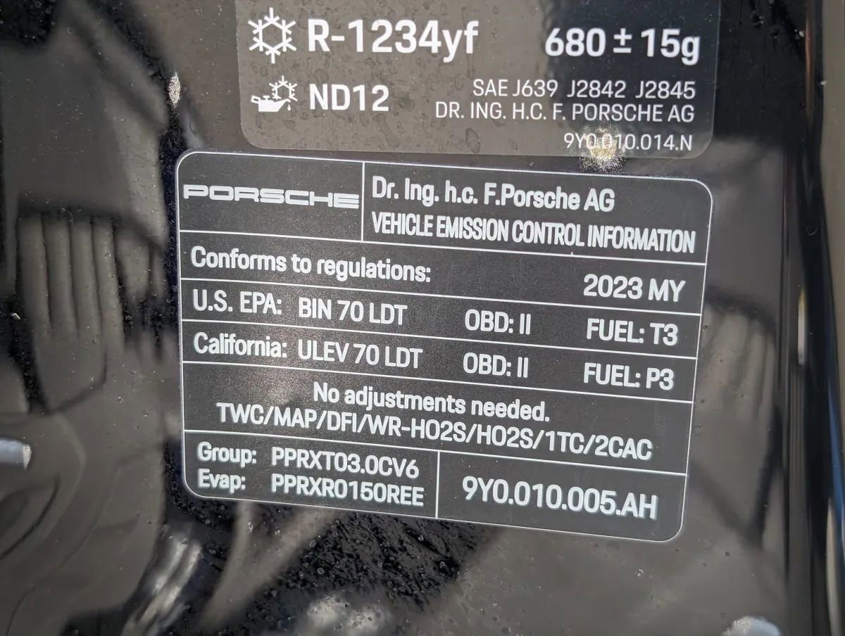 Used 2023 Porsche Cayenne Coupe image 3