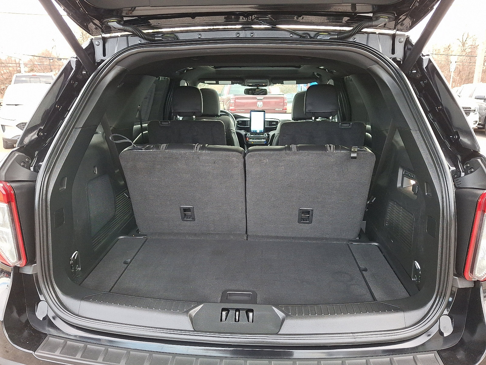 Certified 2023 Ford Explorer ST w/ Equipment Group 401A image 28