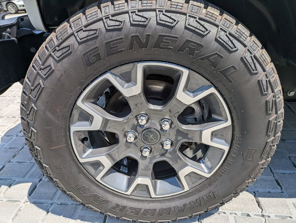 Used 2022 Jeep Wrangler Unlimited Sahara w/ LED Lighting Group AWD/4WD image 10