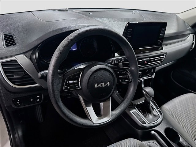 Used 2023 Kia Seltos LX image 16