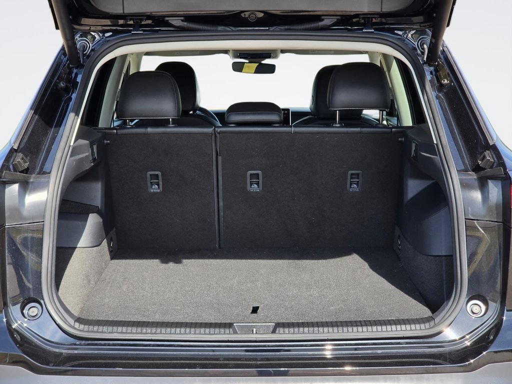 Used 2026 Volkswagen Tiguan SE FWD image 11