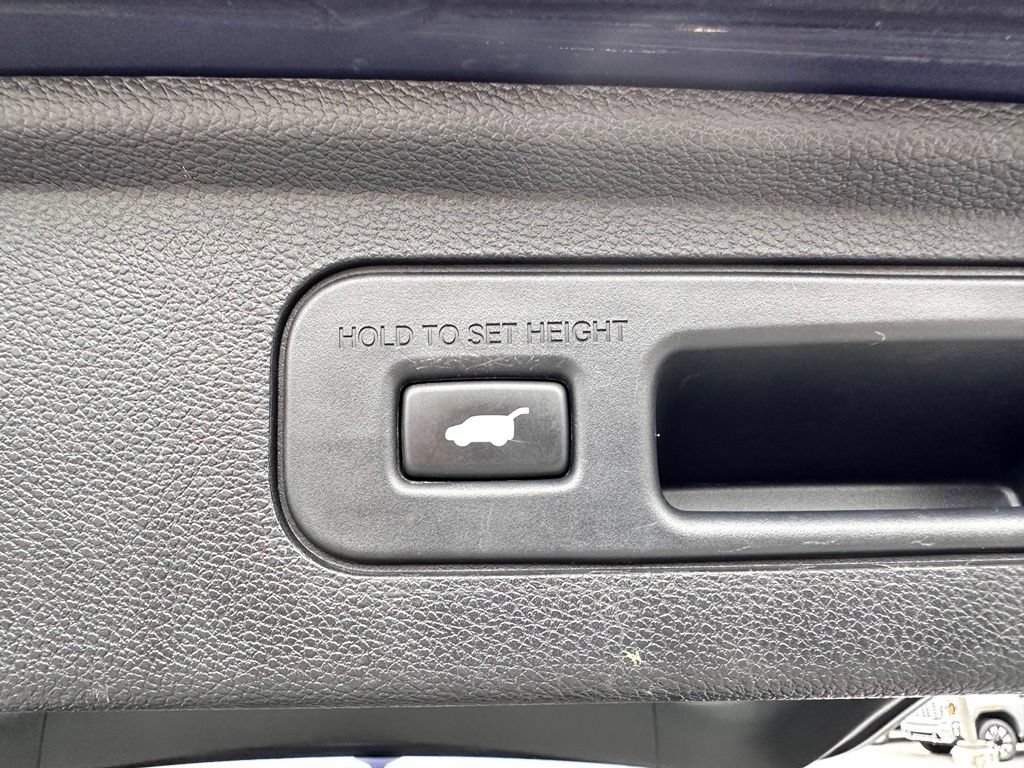 Used 2022 Honda Odyssey Elite image 46