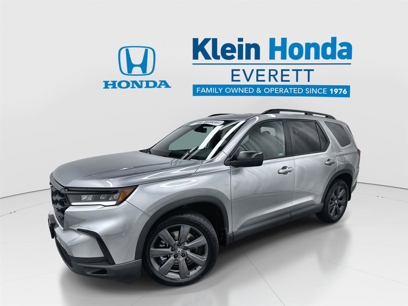 Certified 2023 Honda Pilot Sport image 1