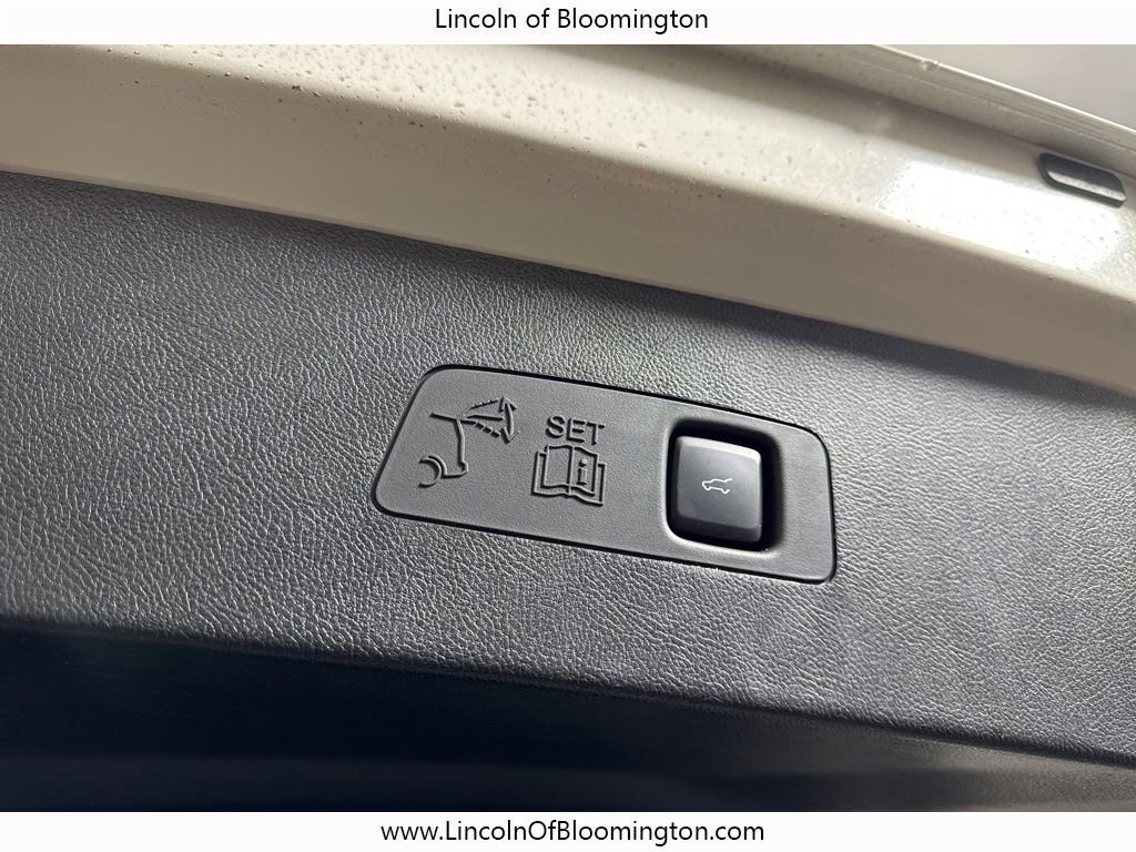 New 2025 Lincoln Corsair Reserve w/ Towing Package image 60