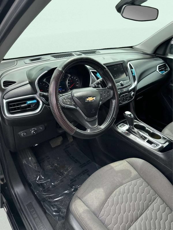Used 2020 Chevrolet Equinox LT w/ Driver Convenience Package AWD/4WD image 16