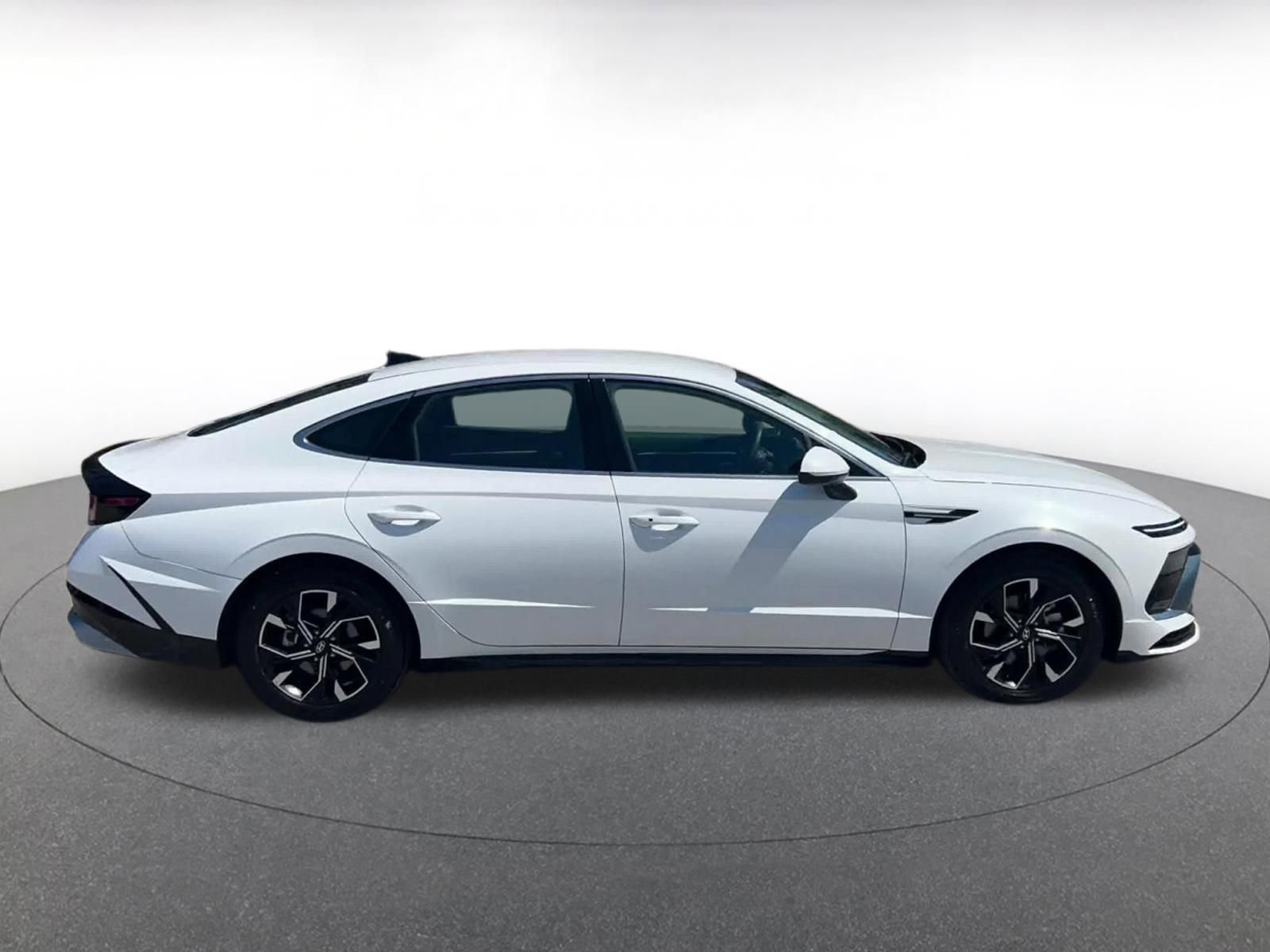 Used 2025 Hyundai Sonata SEL FWD image 16