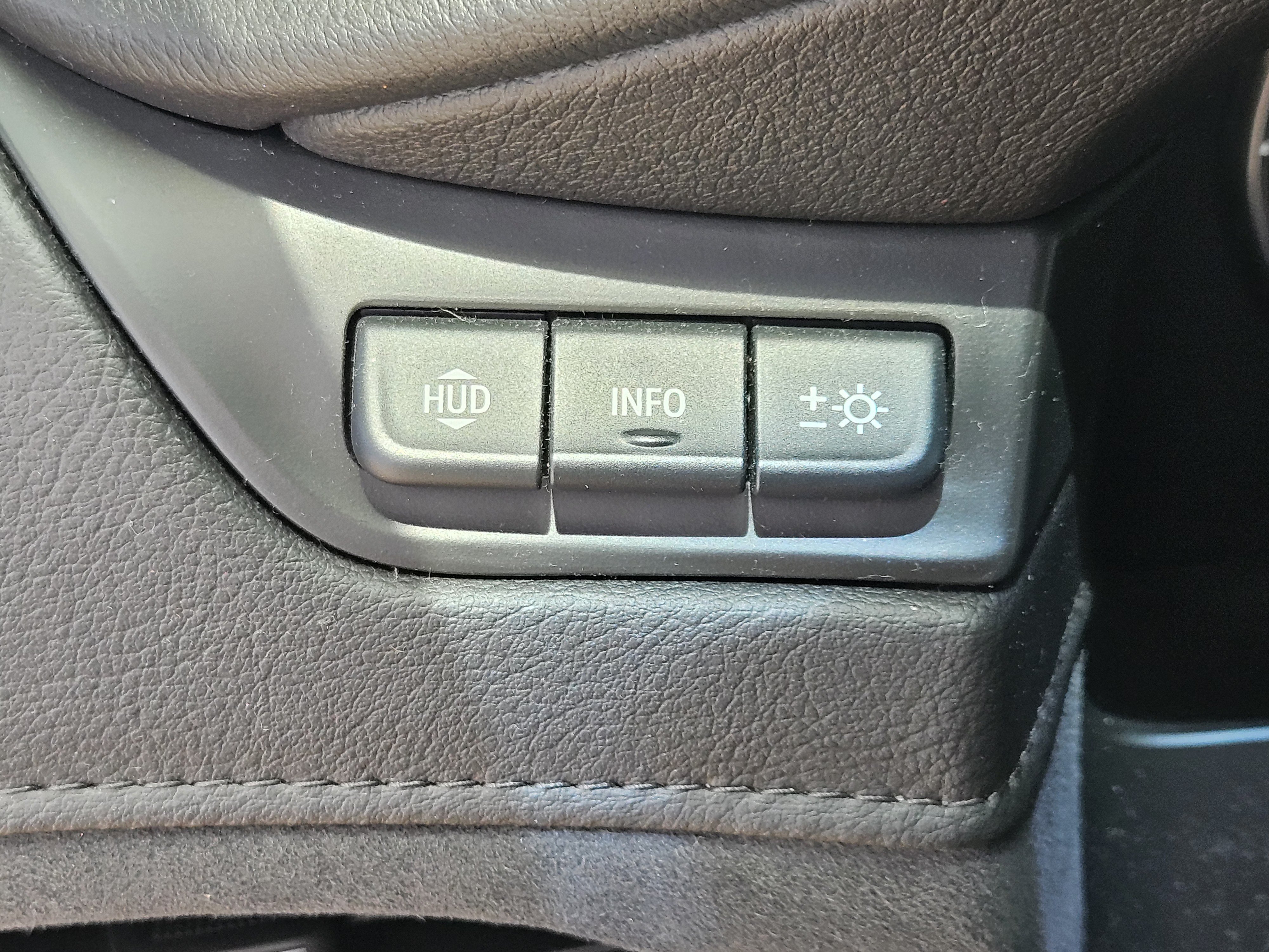 Used 2020 Cadillac Escalade ESV Luxury RWD image 23