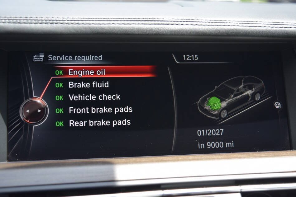 Used 2015 BMW 750i RWD image 65