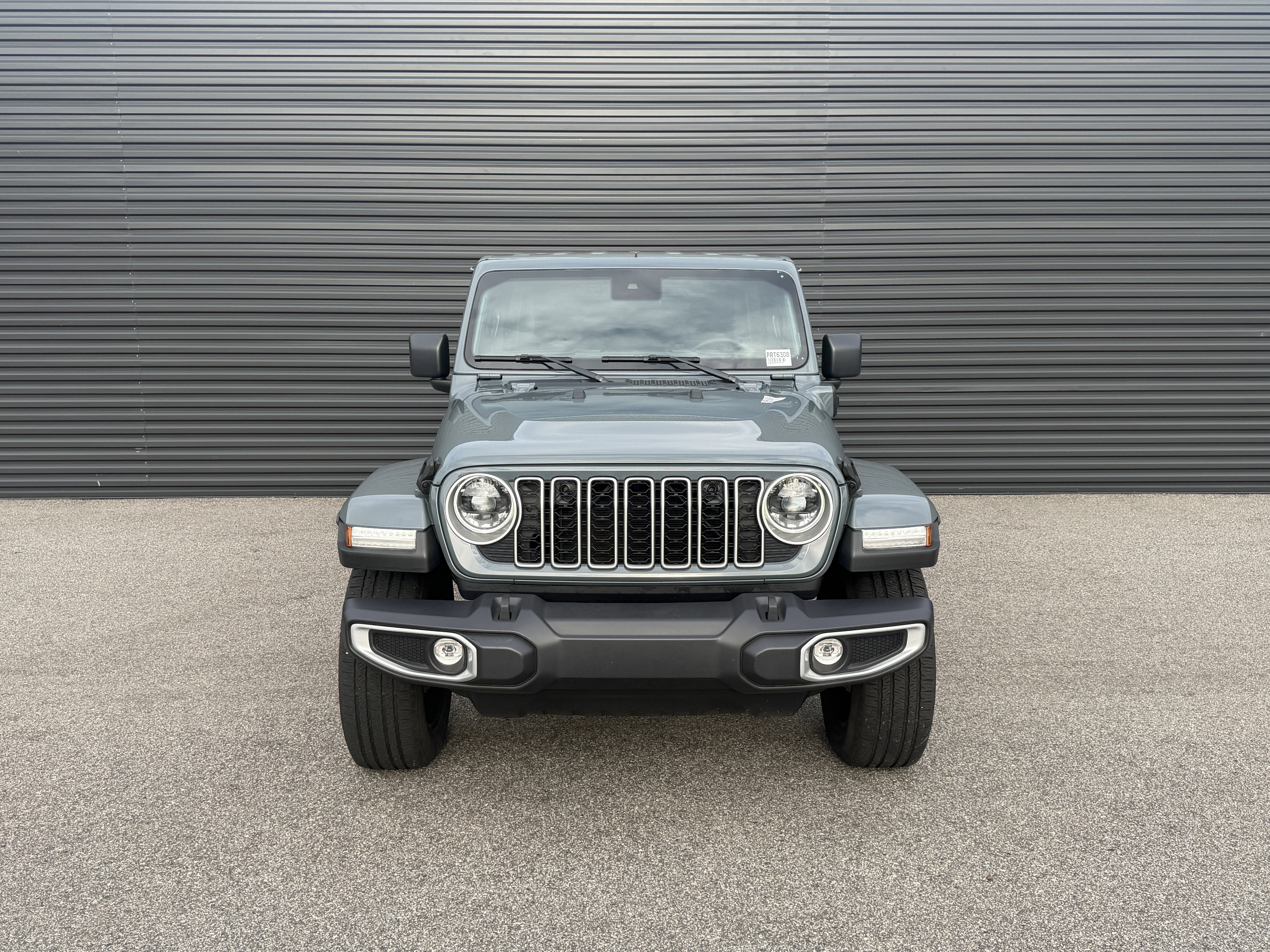 Used 2025 Jeep Wrangler Unlimited Sahara w/ Safety Group image 6