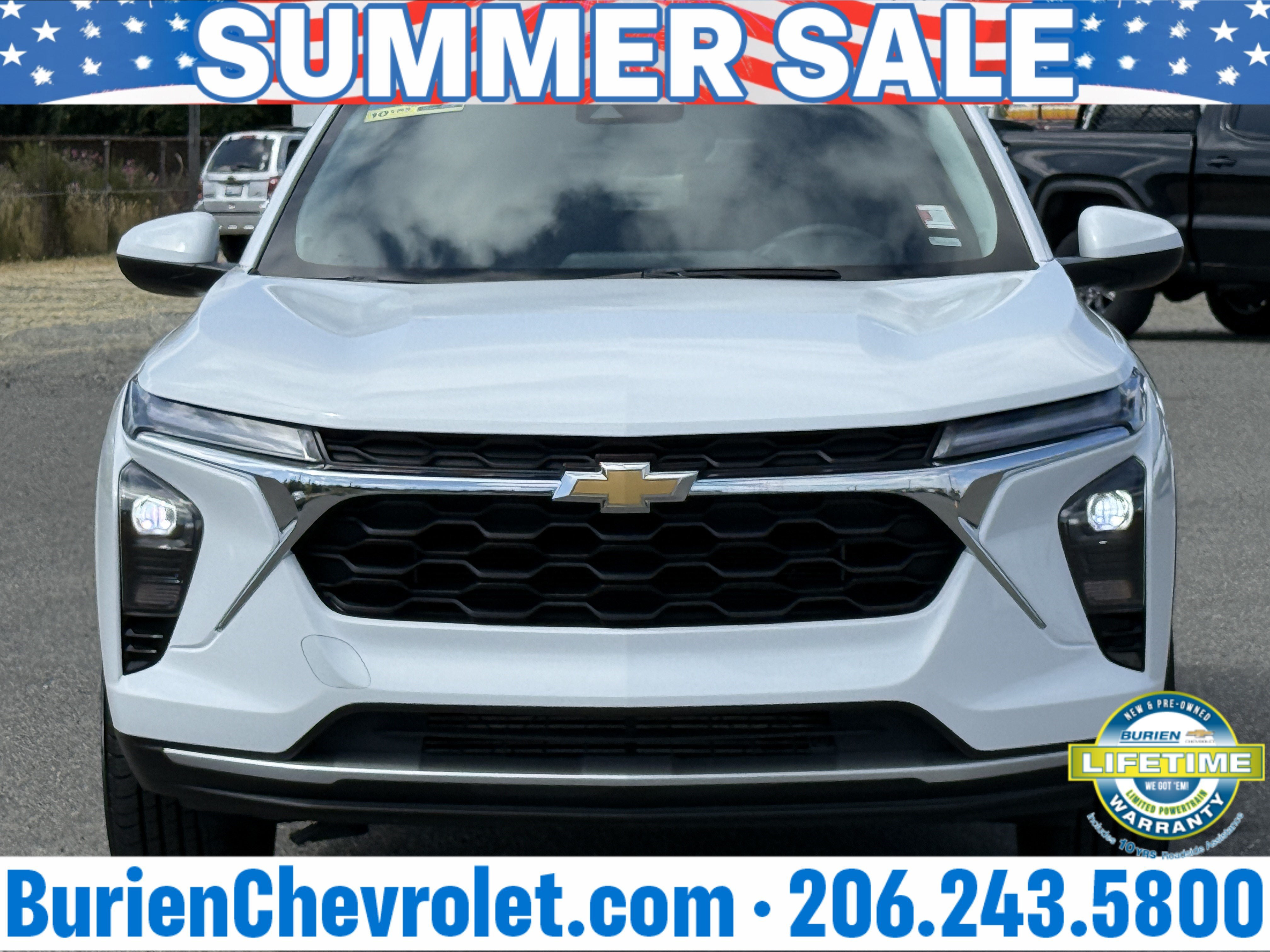 Used 2025 Chevrolet Trax LT FWD image 8