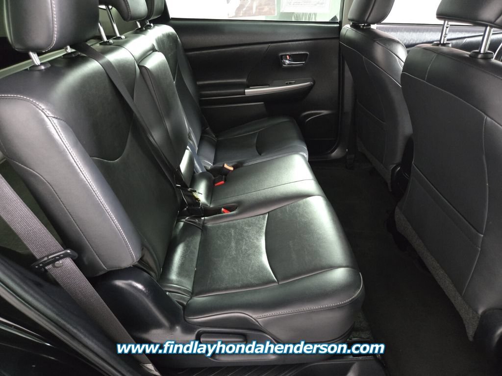 Used 2017 Toyota Prius V Four w/ Carpet Mat Package FWD image 19