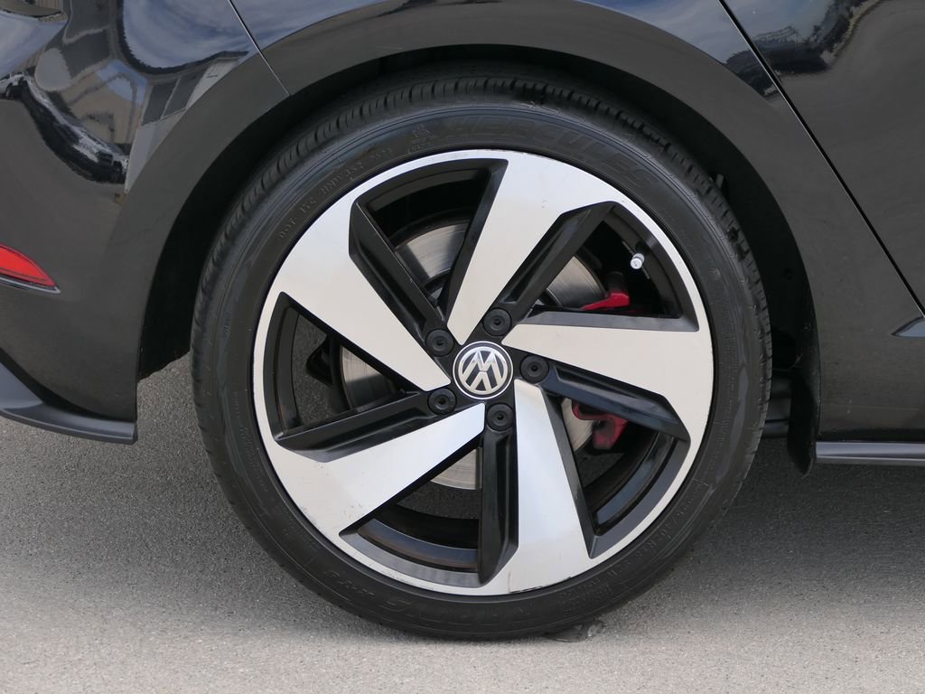 Used 2018 Volkswagen GTI SE image 27