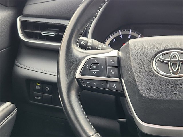 Used 2023 Toyota Highlander XSE image 28