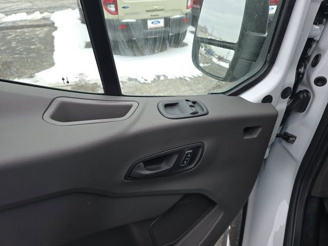 New 2026 Ford Transit 250 148 Medium Roof w/ Load Area Protection Package RWD image 12