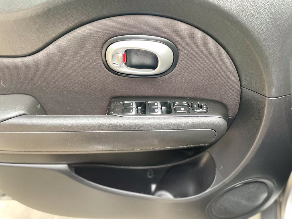 Used 2019 Kia Soul + FWD image 8