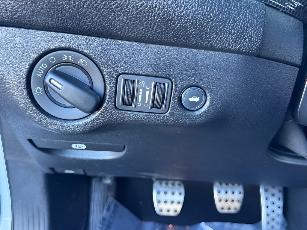 Used 2019 Dodge Challenger R/T Scat Pack RWD image 38