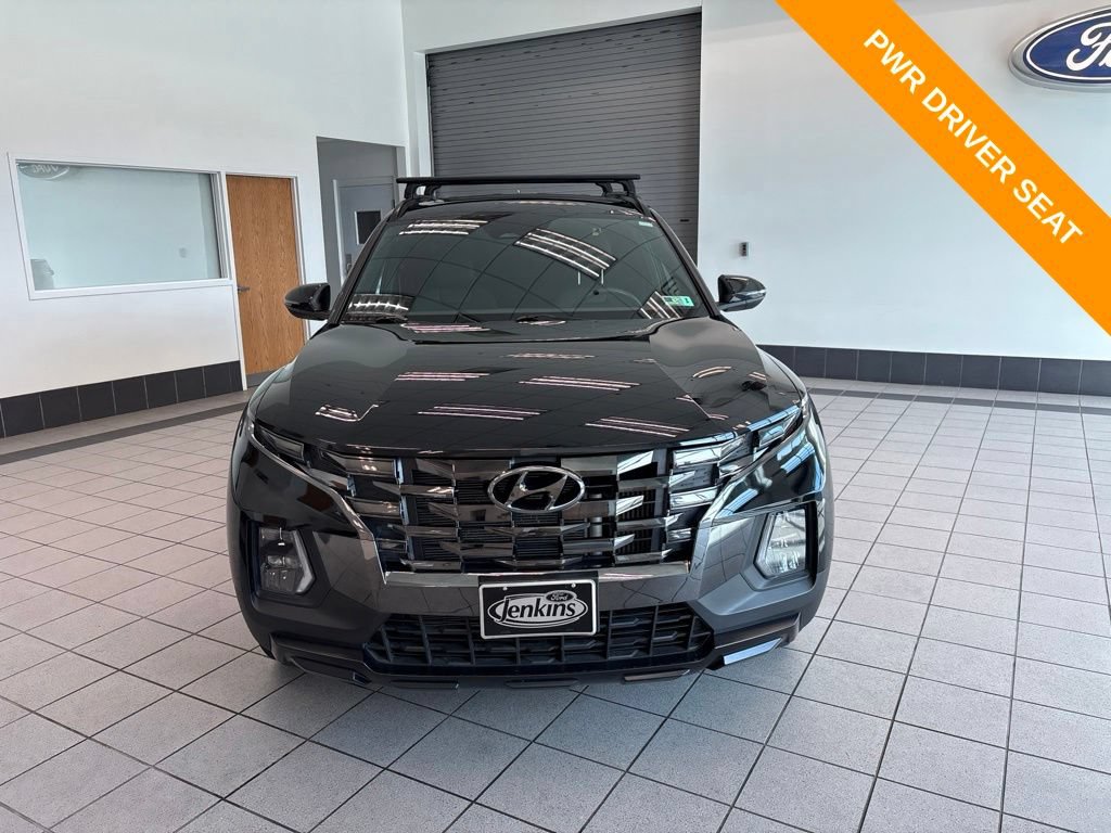 Used 2024 Hyundai Santa Cruz Night AWD/4WD image 2