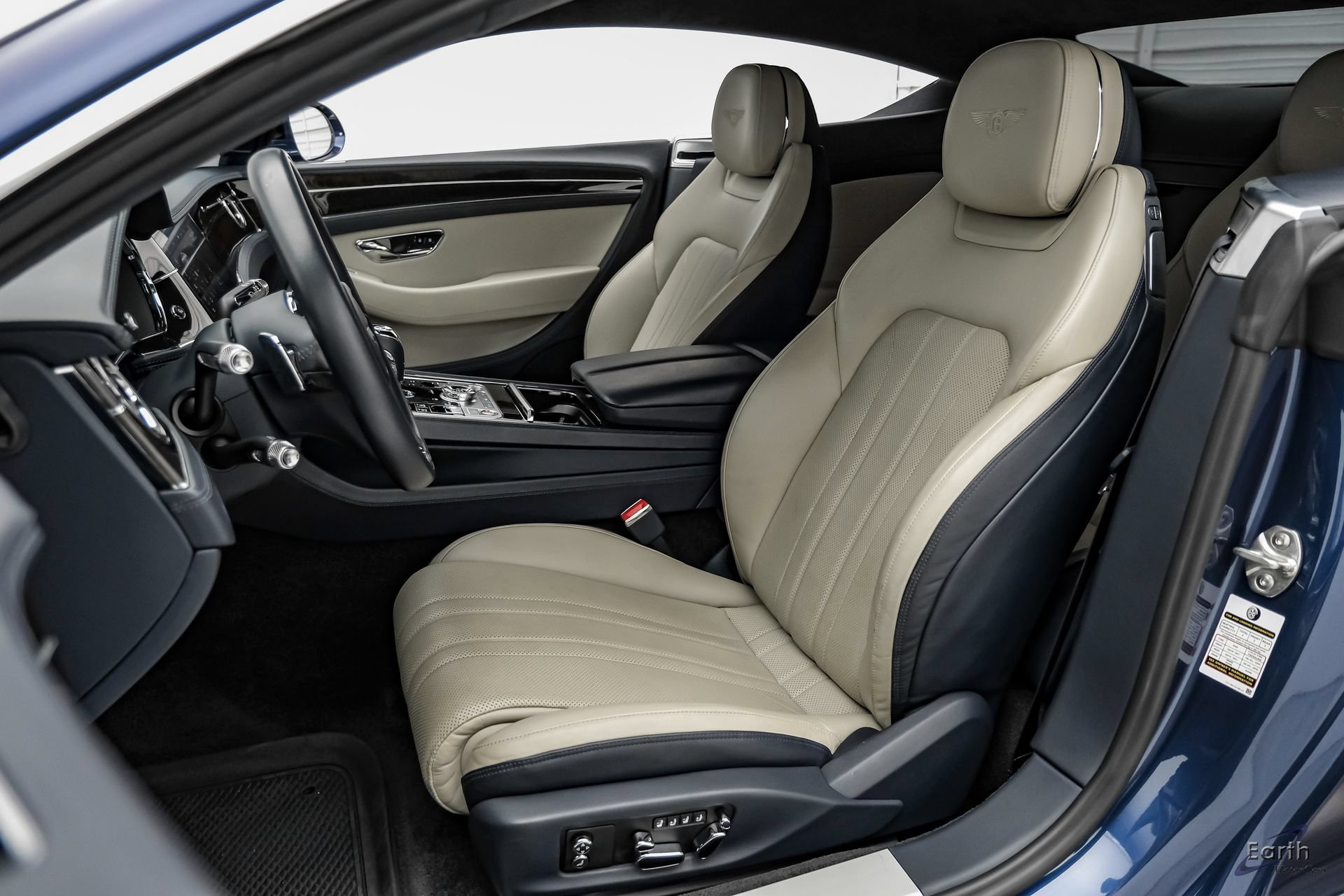 Used 2020 Bentley Continental GT V8 First Edition AWD/4WD image 35