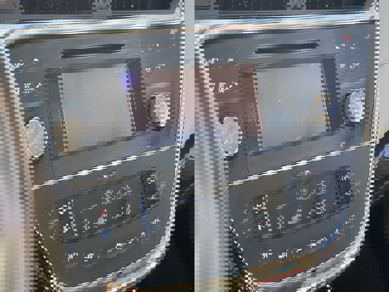 Used 2013 Toyota Avalon XLE Premium image 6