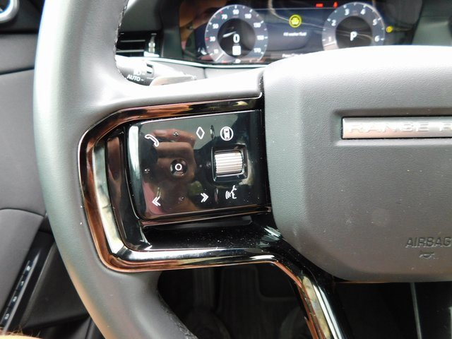 Used 2024 Land Rover Range Rover Evoque Dynamic SE image 30