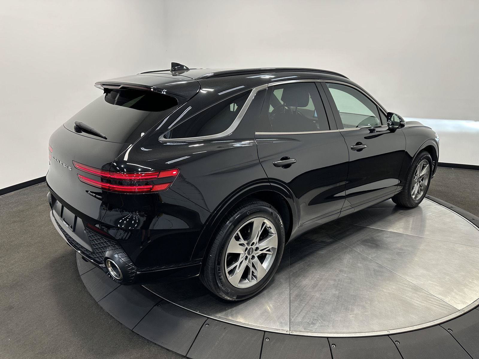 Used 2024 Genesis GV70 3.5T Sport AWD/4WD image 7