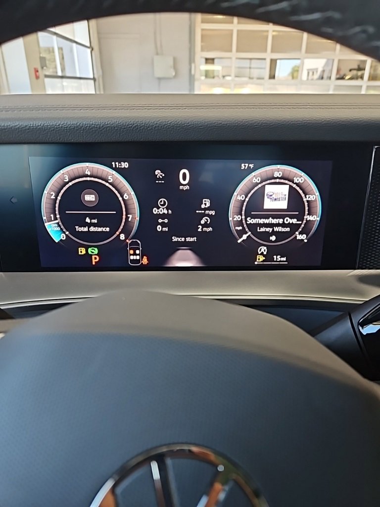 New 2026 Volkswagen Tiguan SE R-Line image 34