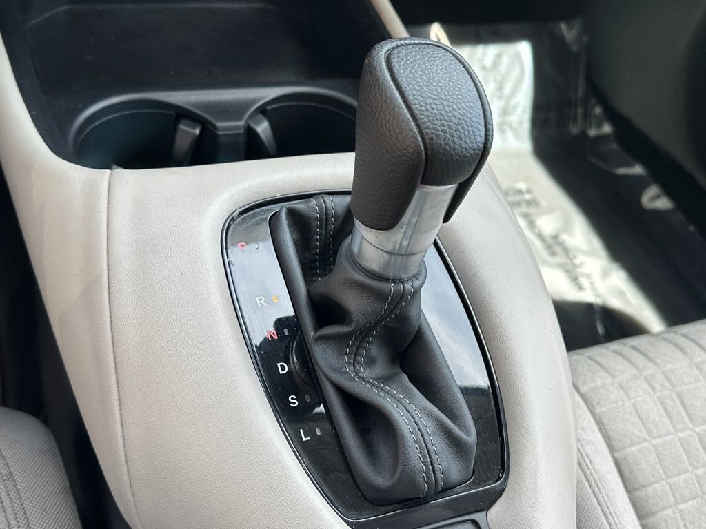 Used 2025 Honda HR-V LX image 27