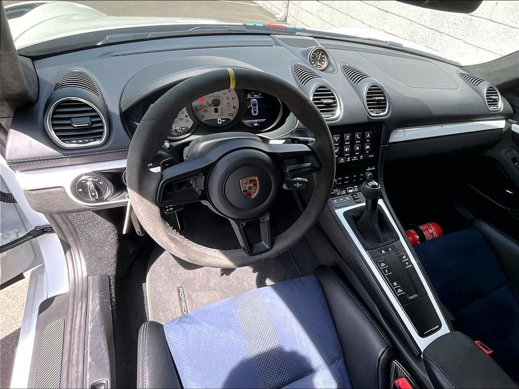 Certified 2024 Porsche 718 Cayman GT4 RS image 17