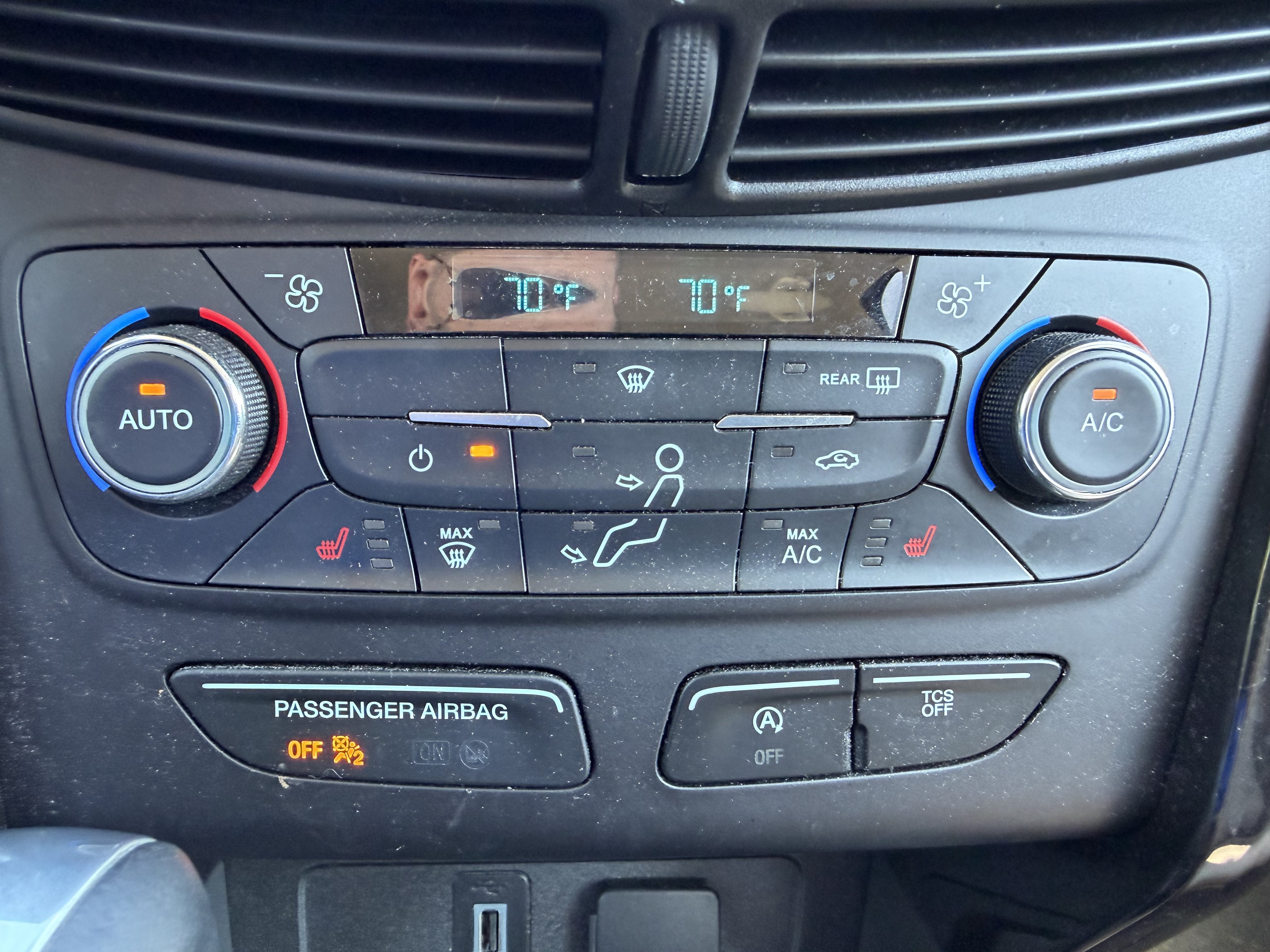 Used 2017 Ford Escape Titanium AWD/4WD image 17