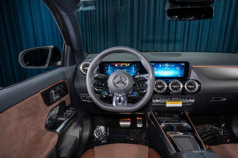 New 2026 Mercedes-Benz GLA 35 AMG 4MATIC image 15