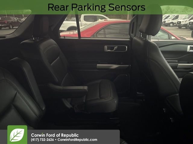 Used 2022 Ford Explorer XLT w/ Equipment Group 202A image 12