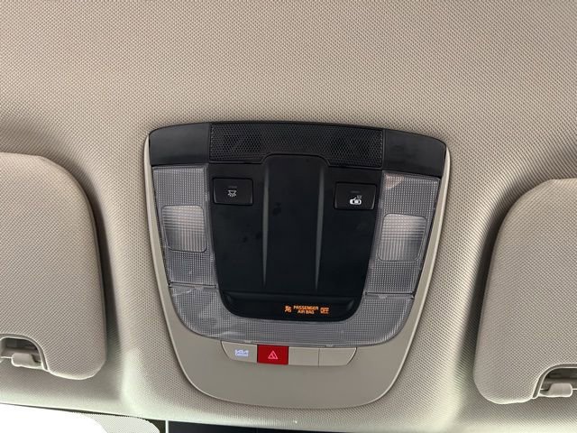 Used 2024 Kia Sorento S image 37