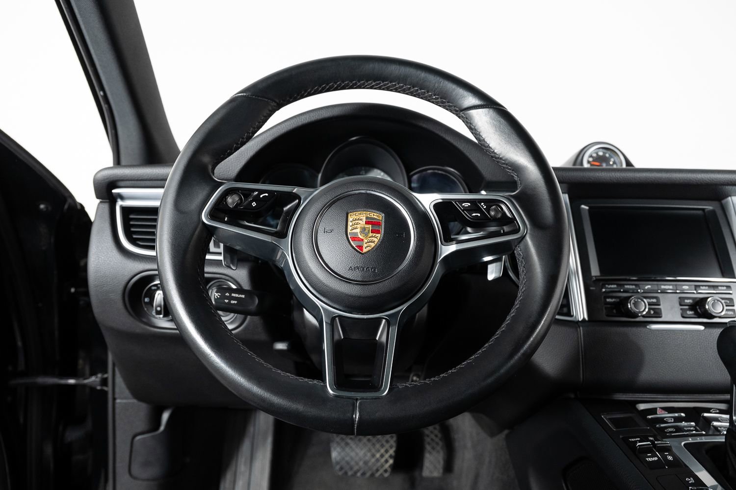 Used 2016 Porsche Macan S image 31