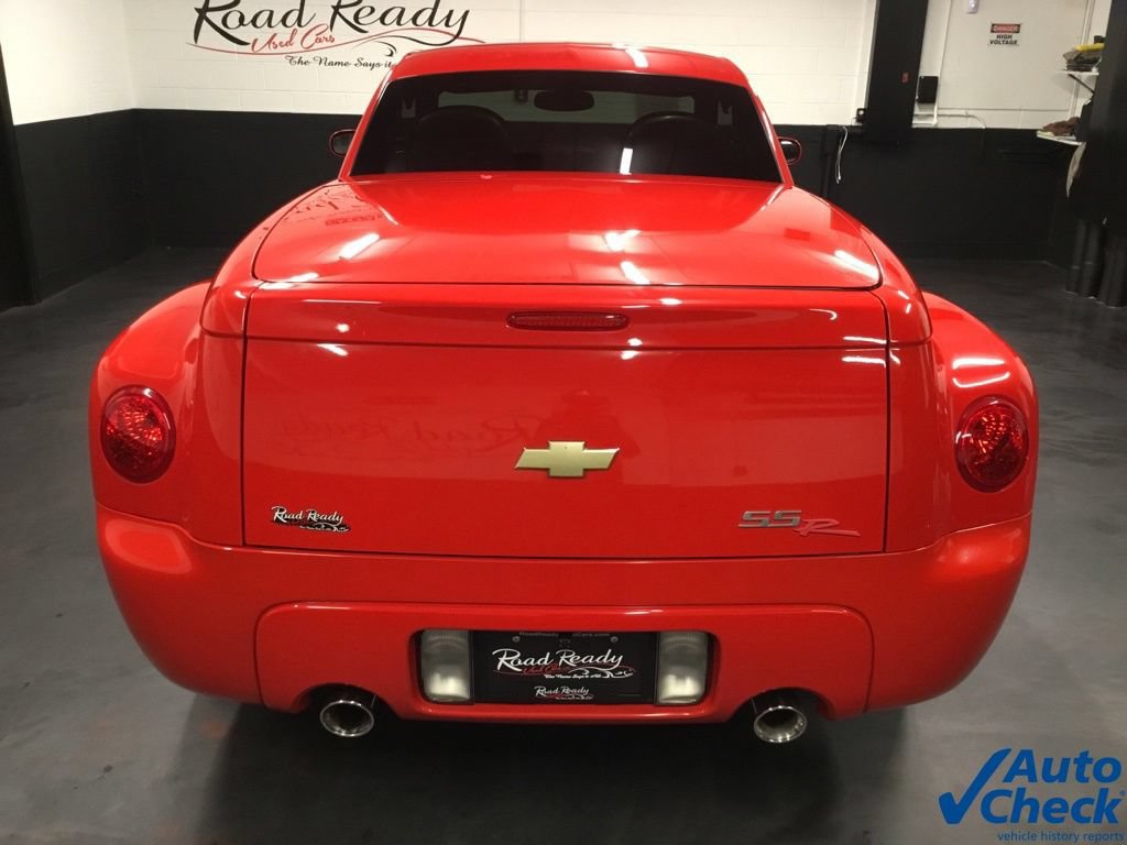 Used 2005 Chevrolet SSR w/ Preferred Equipment Group RWD image 20