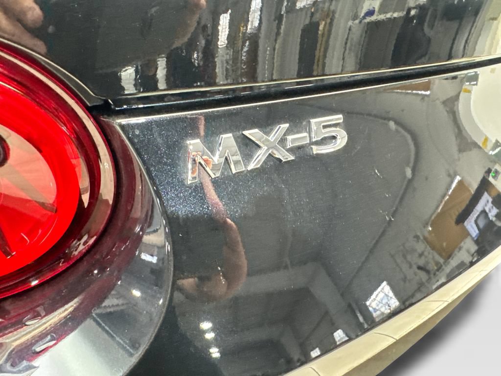 Used 2024 MAZDA MX-5 Miata Club RWD image 28